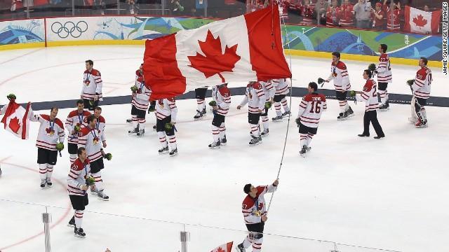 Spor Kanada nın milli sporları buz hokeyi ve lakrosdur. Golf, futbol, beyzbol, tenis, kayak, badminton, voleybol da popülerdir.