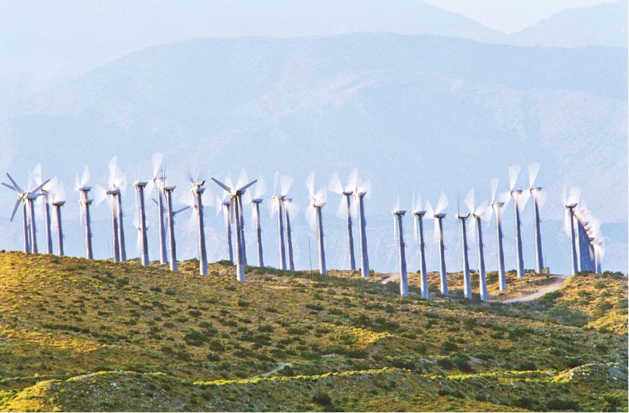 Günümüzde rüzgarın kinetik enerjisini elektrik enerjisine dönüştürmek amacıyla tüm dünyada rüzgar türbini çiftlikleri kurulmaktadır.
