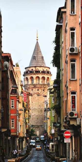 medeniyetlere başkentlik yapmış olan İstanbul; eşsiz konumu, görkemli tarih ve kültür mirasıyla gören herkesi kendine aşık ediyor, ilham kaynağı oluyor.