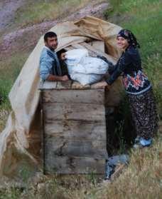 Kış suyu; tarlanın kışın ocakşubat aylarında sulanması demektir. Kış suyu verilirken salınan su üstten buz tutar, su altından yürür, yürürken de önü buz tutar mış.