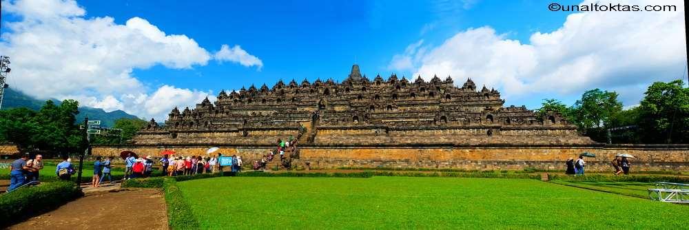 Sayfa 29 / 55 Borobudur Tapınağı : Endonezya'nın Yogyakarta şehrinde bulunan Dünya Mirası bir yapıdır. Dünyanın tek parça halinde ve en büyük Budist tapınağıdır.