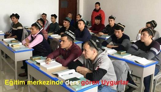 "İlkokuldan üniversiteye kadar Uygurca, Kazakça ve Kırgızca eğitim yapılmaktadır." "Uygurca, Kazakça, Kırgızca, Tatarca dahil olmak üzere 6 dilde gazete, dergi ve kitap basılmaktadır.